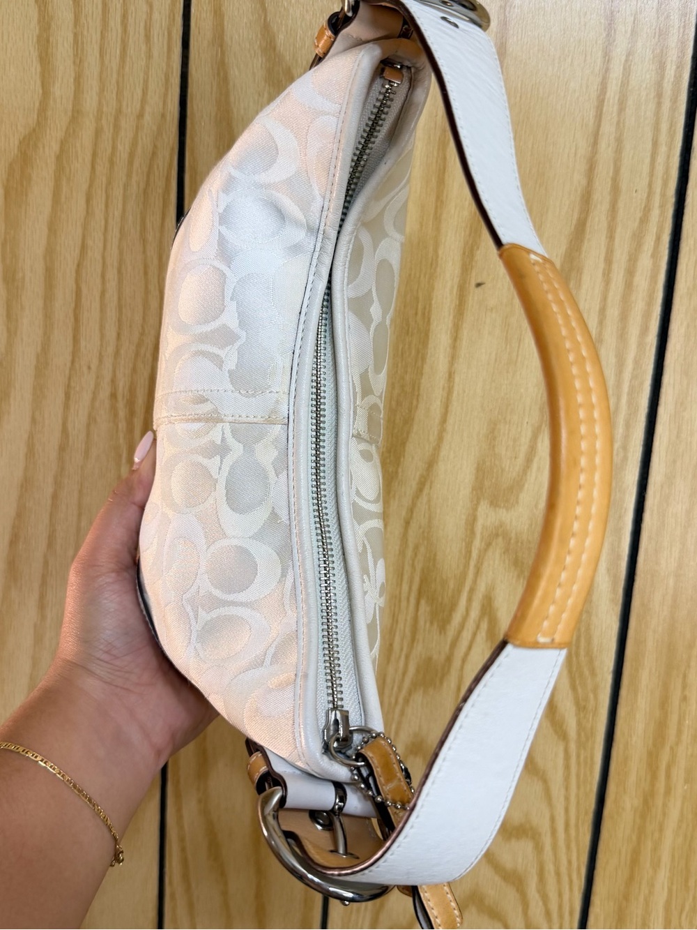 Vintage Coach Y2K White Signature Shoulder Bag - Picture 6 of 10